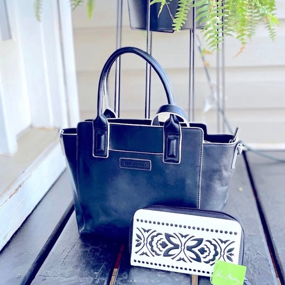 Vera Bradley purse and wallet